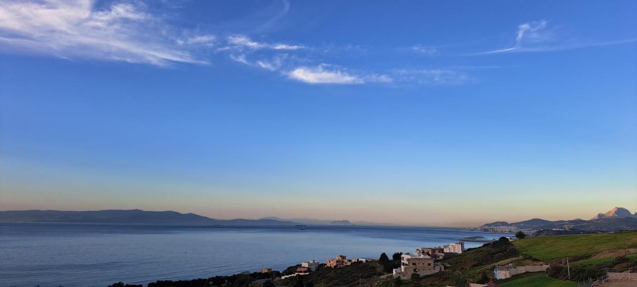 Blue Horizon-Ghougine Lägenhet Tanger Exteriör bild